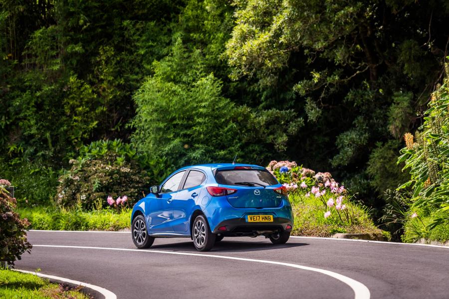  Mazda2 Tech Edition (DJ) 2017 года  (UK) (фото 34 из 35)